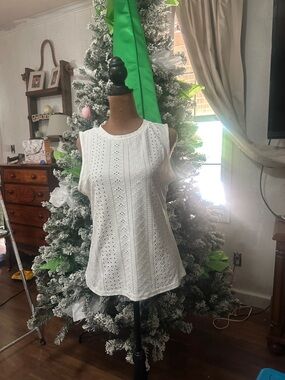 Women's White Eyelet Sleeveless Top